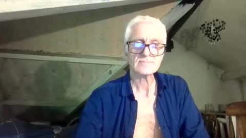 Snapshot of andrew160258 chatting on 06-03-26, 10:26 Andrew online show from 06-03-26, 10:26