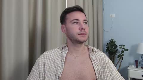 Snapshot of andrew2305 chatting on 09-28-25, 09:14 Justin Andrew online show from 09-28-25, 09:14