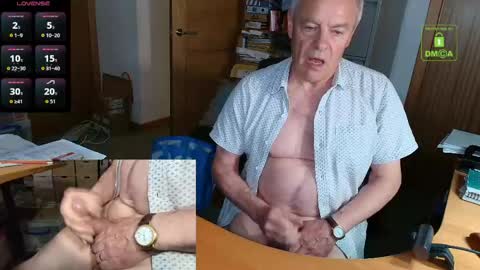 Snapshot of andrew_9999 chatting on 05-07-26, 11:21 Andrew online show from 05-07-26, 11:21