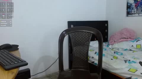 Snapshot of andrew_ag chatting on 01-09-25, 01:08 Andrew G online show from 01-09-25, 01:08