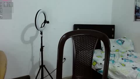 Snapshot of andrew_ag chatting on 02-28-25, 11:45 Andrew G online show from 02-28-25, 11:45