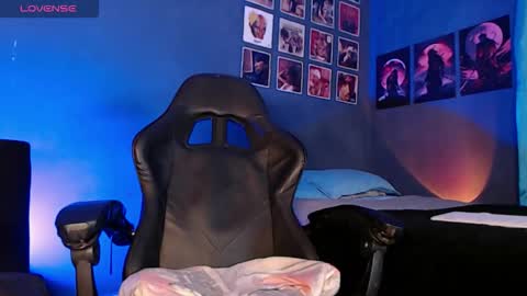 Andrew online show from 10-10-25, 04:33