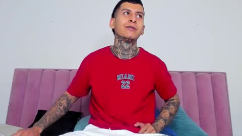 andrew_sanders69 online show from 01-10-26, 07:26