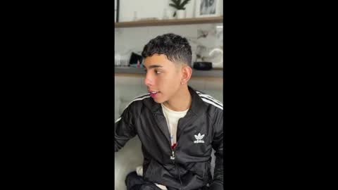 Andrew M. online show from 04-19-26, 03:33