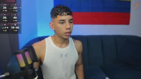 Snapshot of andrew_twink18 chatting on 05-07-26, 01:22 Andrew M. online show from 05-07-26, 01:22