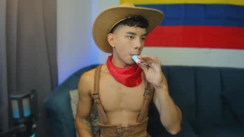 Snapshot of andrew_twink18 chatting on 05-31-26, 02:02 Andrew M. online show from 05-31-26, 02:02