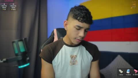 Snapshot of andrew_twink18 chatting on 06-24-26, 01:15 Andrew M. online show from 06-24-26, 01:15
