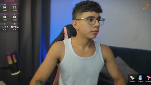 Snapshot of andrew_twink18 chatting on 07-16-26, 02:06 Andrew M. online show from 07-16-26, 02:06