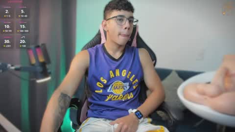 Snapshot of andrew_twink18 chatting on 07-18-26, 04:44 Andrew M. online show from 07-18-26, 04:44