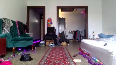 Snapshot of andrewgennie chatting on 11-16-25, 07:41 andrewgennie online show from 11-16-25, 07:41