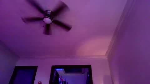 Snapshot of andrewgennie chatting on 02-21-26, 09:21 andrewgennie online show from 02-21-26, 09:21