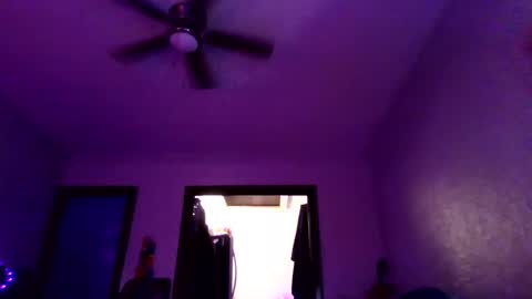 Snapshot of andrewgennie chatting on 03-06-26, 10:34 andrewgennie online show from 03-06-26, 10:34