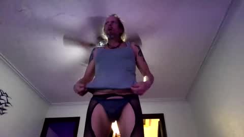 Snapshot of andrewgennie chatting on 03-23-26, 03:43 andrewgennie online show from 03-23-26, 03:43