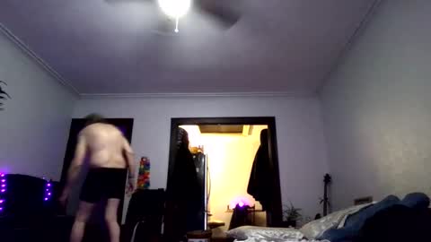 Snapshot of andrewgennie chatting on 04-12-26, 07:24 andrewgennie online show from 04-12-26, 07:24