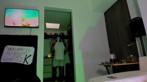 Andrew Johnson online show from 09-28-25, 01:38