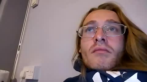 andrewwhitby online show from 09-28-25, 03:12