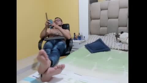 Snapshot of andrex35 chatting on 09-28-25, 11:10 andrex35 online show from 09-28-25, 11:10