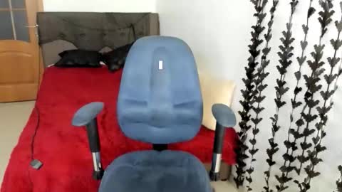 Snapshot of andrianabelle chatting on 10-19-25, 03:12 andrianabelle online show from 10-19-25, 03:12