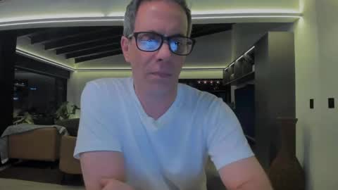 Snapshot of andy0pandi chatting on 02-18-25, 01:54 Andrew online show from 02-18-25, 01:54