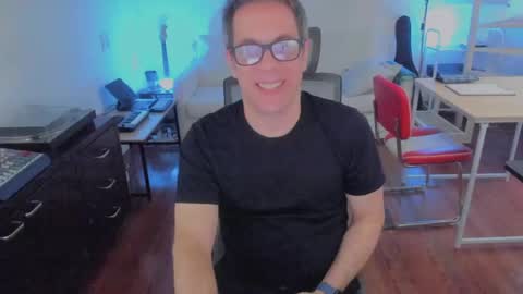 Snapshot of andy0pandi chatting on 09-16-25, 05:14 Andrew online show from 09-16-25, 05:14