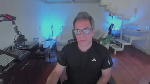 Snapshot of andy0pandi chatting on 04-13-26, 01:49 Andrew online show from 04-13-26, 01:49