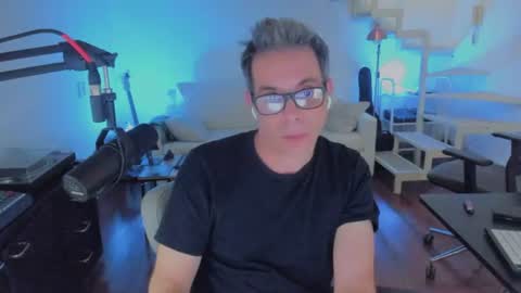 Snapshot of andy0pandi chatting on 07-25-26, 05:27 Andrew online show from 07-25-26, 05:27