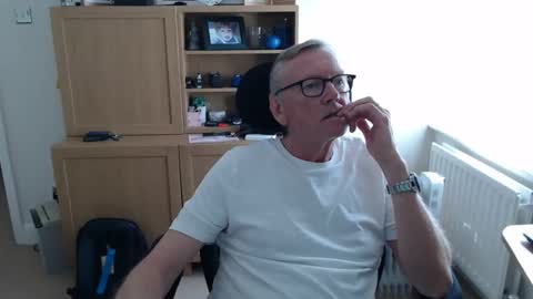 Snapshot of andy1234518 chatting on 04-18-26, 10:08 andy1234518 online show from 04-18-26, 10:08