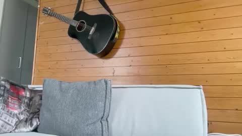 Snapshot of andy_belier chatting on 09-09-25, 12:37 Andy online show from 09-09-25, 12:37