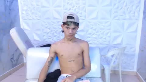 andy_dan1 online show from 04-14-26, 07:53