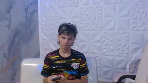 andy_dan1 online show from 04-15-26, 08:31