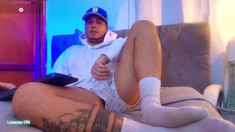 Snapshot of andy_flame_ chatting on 10-11-25, 03:06 ANDY online show from 10-11-25, 03:06