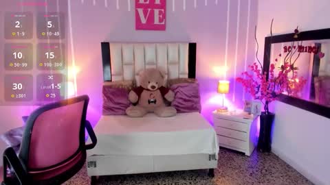 Andrea online show from 11-25-25, 01:11