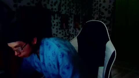 Snapshot of andy_gray01 chatting on 09-15-25, 10:59 Andy Gray online show from 09-15-25, 10:59