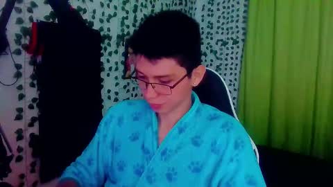 Snapshot of andy_gray01 chatting on 10-20-25, 12:16 Andy Gray online show from 10-20-25, 12:16