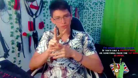 Snapshot of andy_gray01 chatting on 10-23-25, 01:27 Andy Gray online show from 10-23-25, 01:27