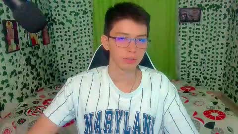 Snapshot of andy_gray01 chatting on 10-26-25, 12:11 Andy Gray online show from 10-26-25, 12:11