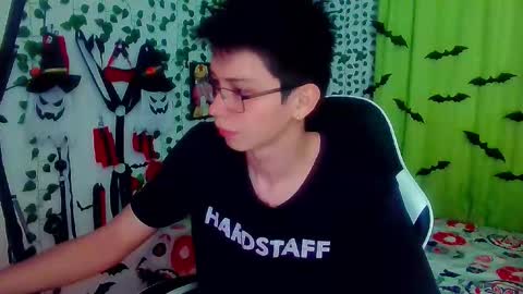 Snapshot of andy_gray01 chatting on 11-14-25, 02:49 Andy Gray online show from 11-14-25, 02:49