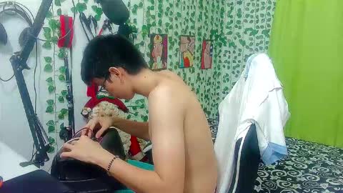 Snapshot of andy_gray01 chatting on 11-30-25, 06:12 Andy Gray online show from 11-30-25, 06:12