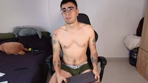 Andres online show from 02-25-25, 01:28