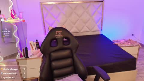 Snapshot of andy_tay1 chatting on 03-07-25, 06:35 Andy tay online show from 03-07-25, 06:35