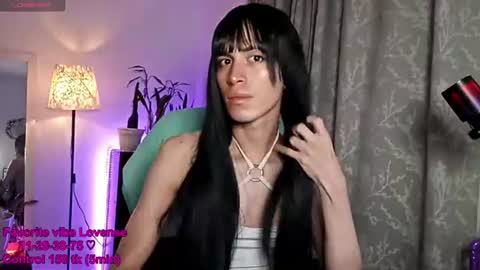 Snapshot of andy_vander chatting on 07-27-26, 08:32 Andy van der Rose online show from 07-27-26, 08:32