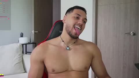 Snapshot of andy_weld chatting on 03-10-26, 02:55 my onlyfans online show from 03-10-26, 02:55