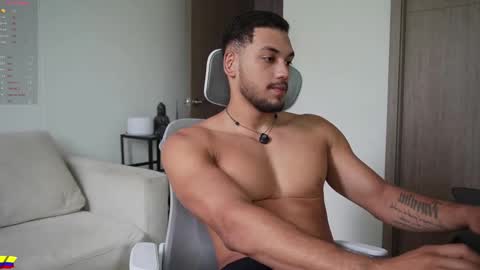 Snapshot of andy_weld chatting on 03-19-26, 12:53 my onlyfans online show from 03-19-26, 12:53
