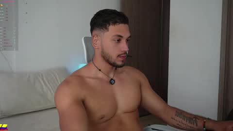 Snapshot of andy_weld chatting on 03-25-26, 08:48 my onlyfans online show from 03-25-26, 08:48