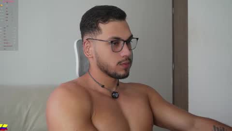 Snapshot of andy_weld chatting on 03-27-26, 07:24 my onlyfans online show from 03-27-26, 07:24