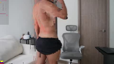 Snapshot of andy_weld chatting on 04-17-26, 08:01 my onlyfans online show from 04-17-26, 08:01