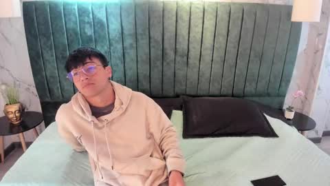 Andy Joy  online show from 10-09-25, 11:30