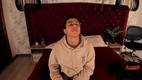 Andy Joy  online show from 10-20-25, 11:10