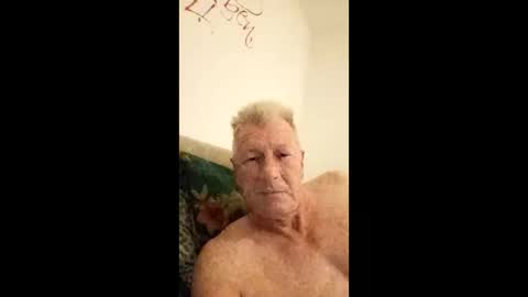 andyk1704 online show from 12-15-25, 05:23