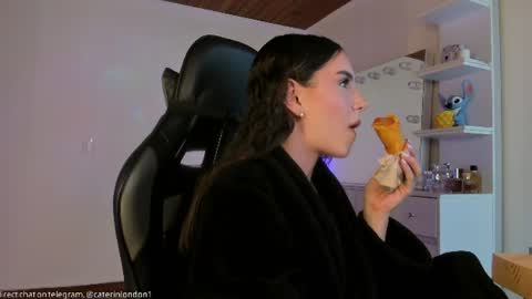      online show from 07-19-26, 02:48
